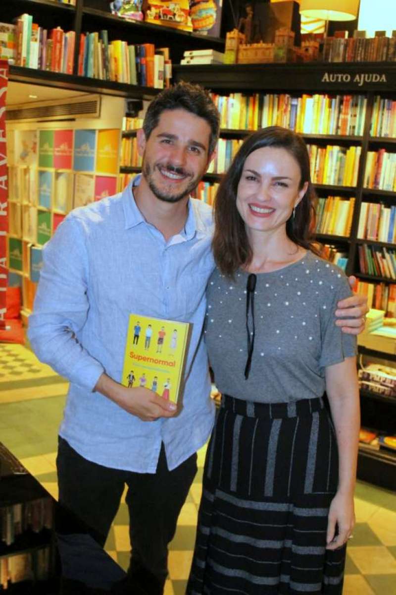 https://e.radikal.host/2026/04/28/25_livro4-6828442.jpg