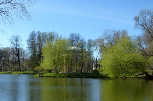 Весенний парк