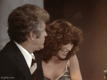 https://e.radikal.host/2026/05/02/aqqlrv-1.gif