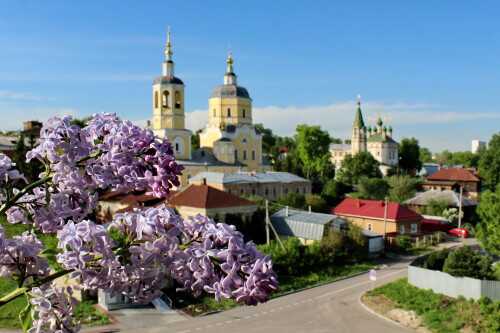 май в Серпухове