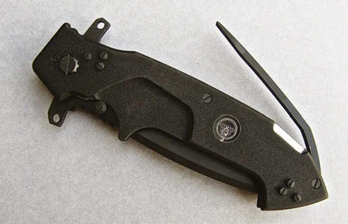 8_armyknif.jpg