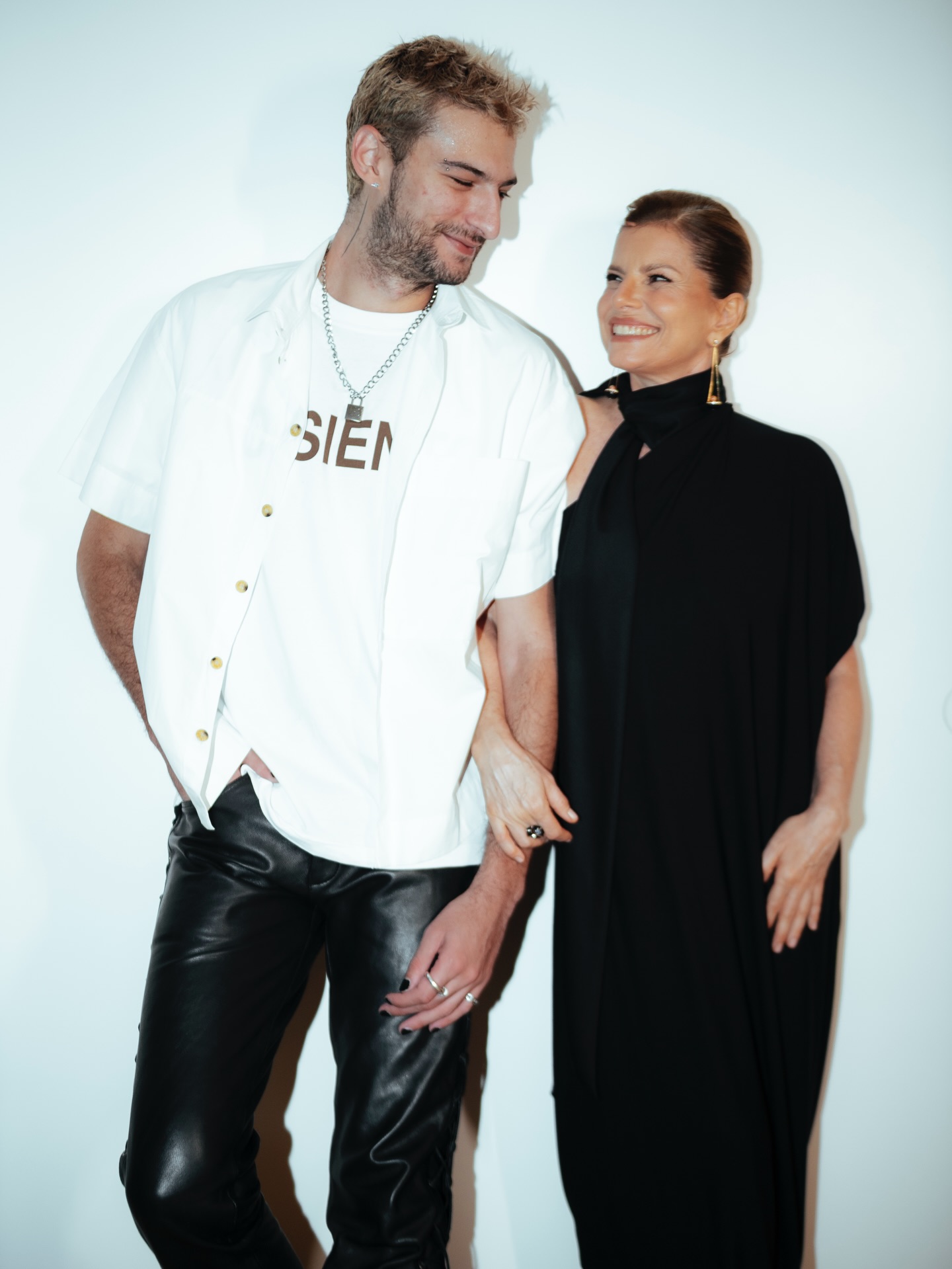 https://e.radikal.host/2026/05/19/DEBORA-BLOK-12.jpg