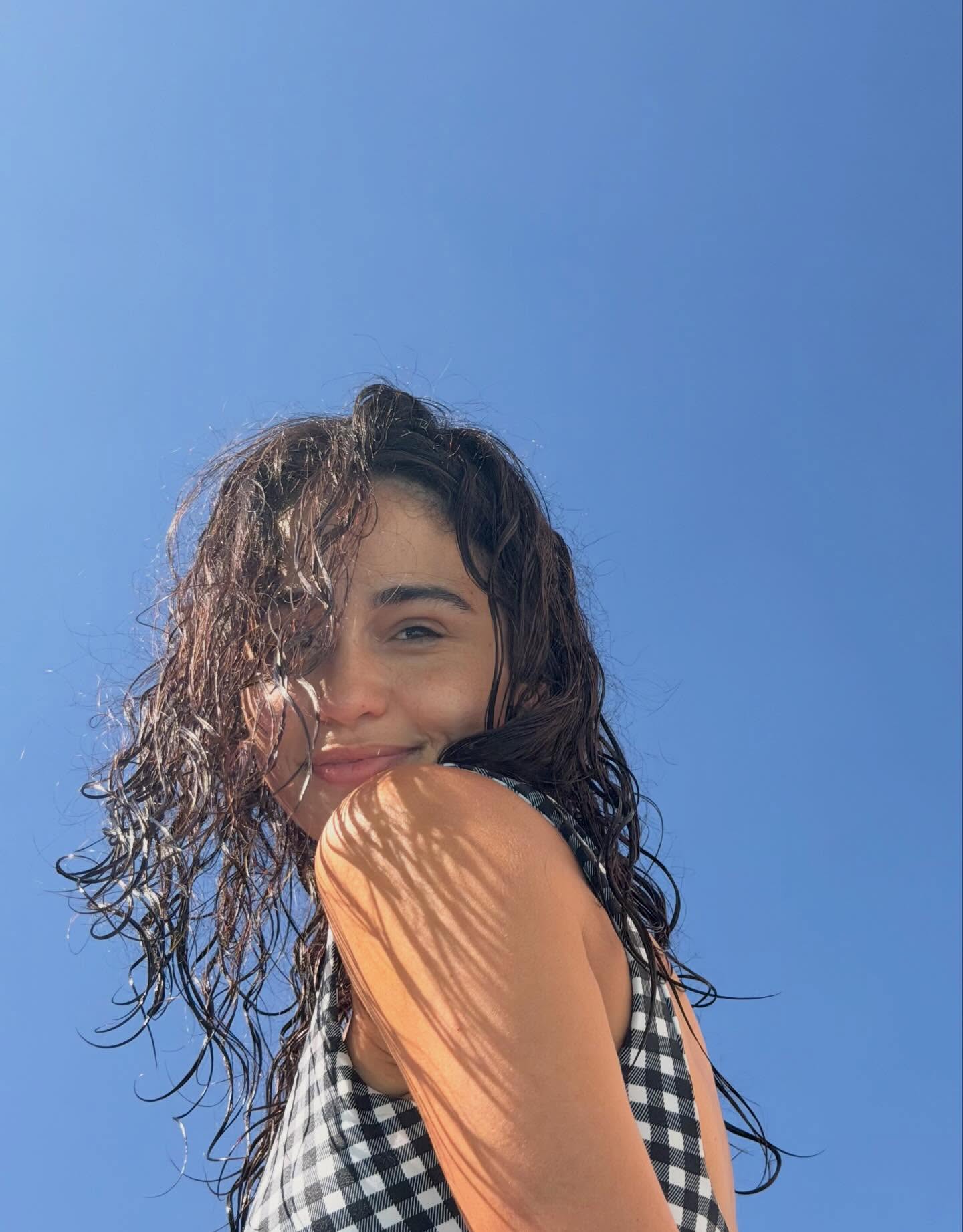 https://e.radikal.host/2026/05/19/NANDA-KOSTA-10.jpg