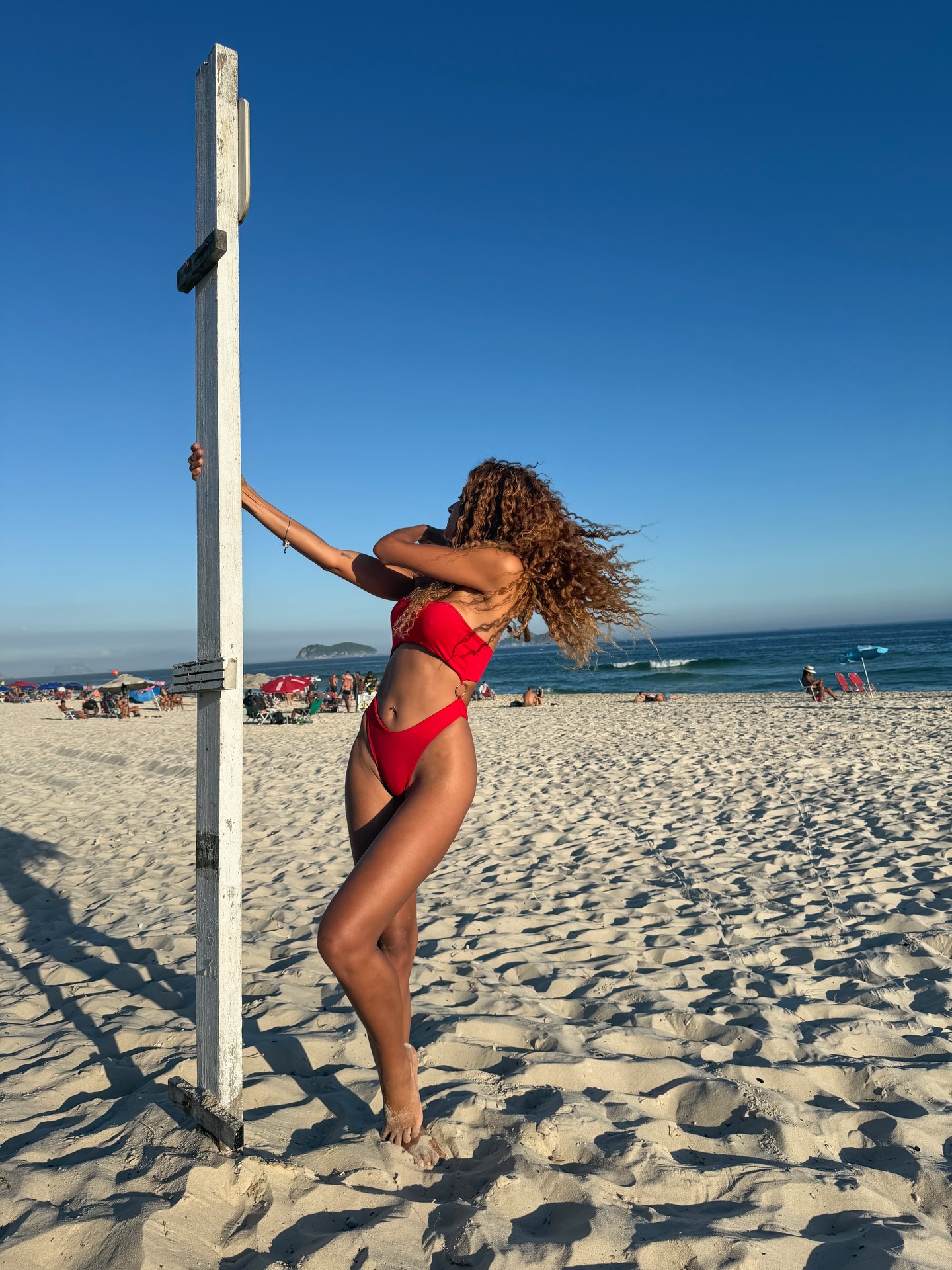https://e.radikal.host/2026/05/20/GABRIELA-LORAN-5.jpg