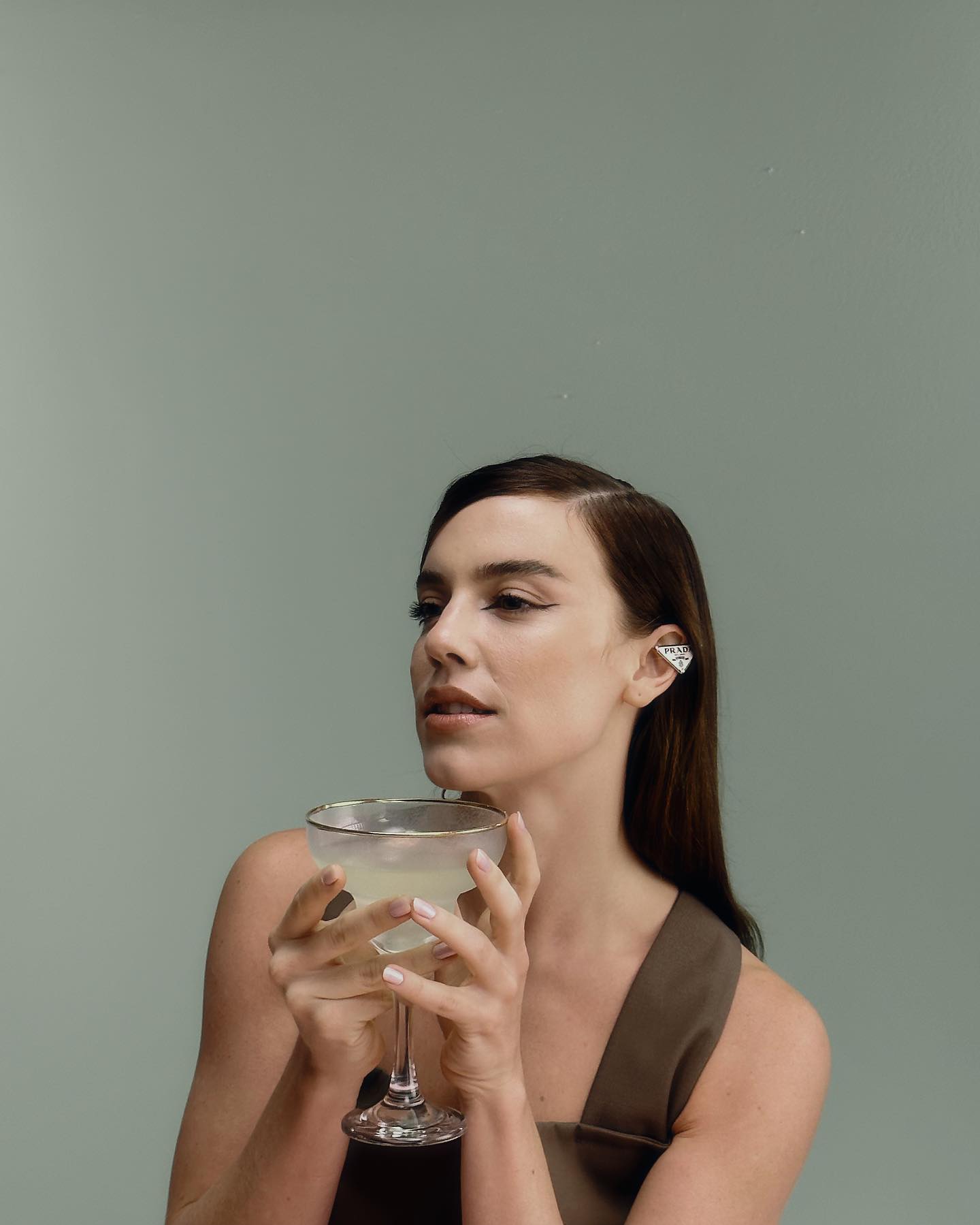 https://e.radikal.host/2026/05/23/Photo-by-Alice-Wegmann-on-April-18-2023.-May-be-an-image-of-1-person-and-drink..jpg