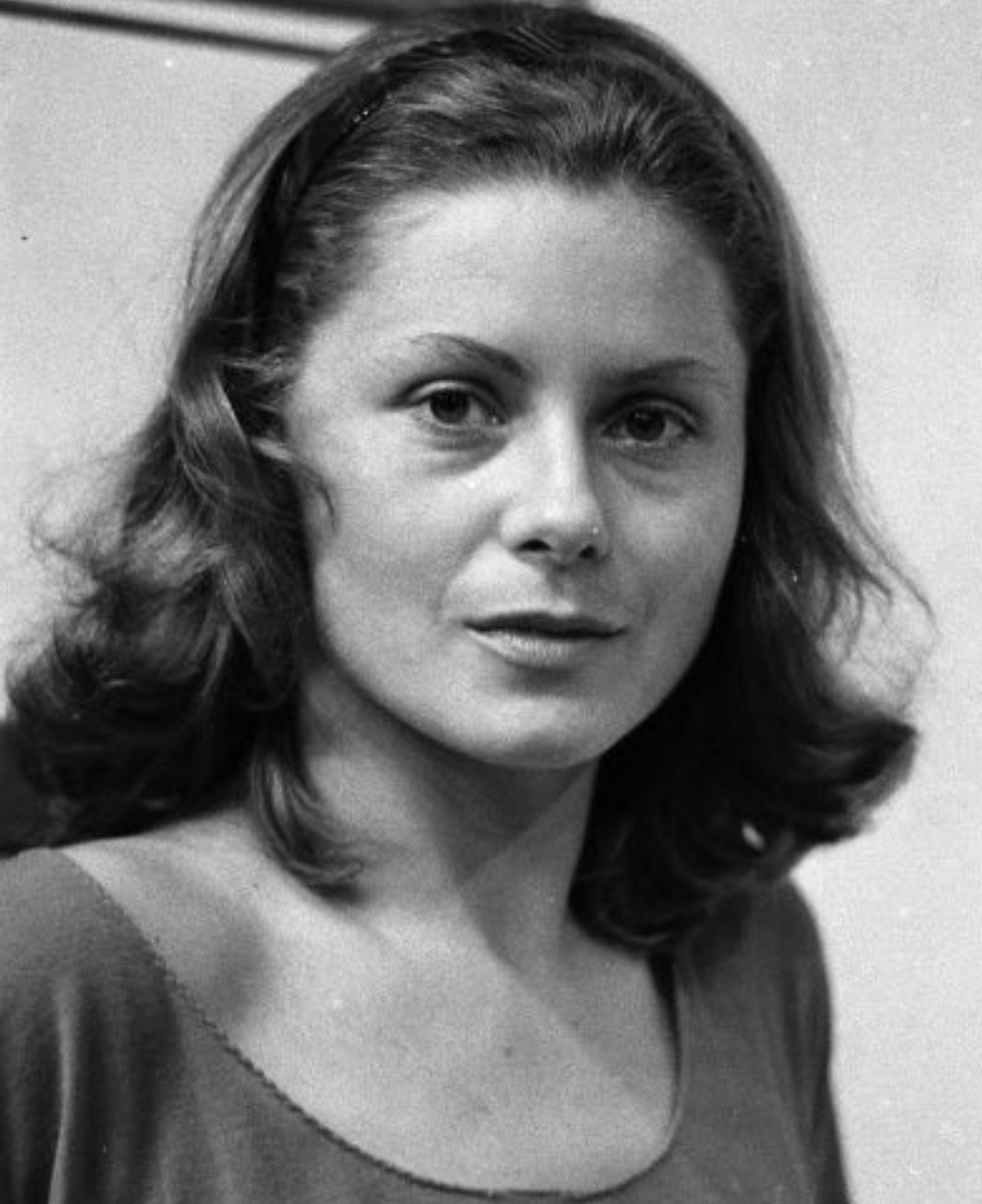 https://e.radikal.host/2026/05/23/VERA-FISER-22.jpg