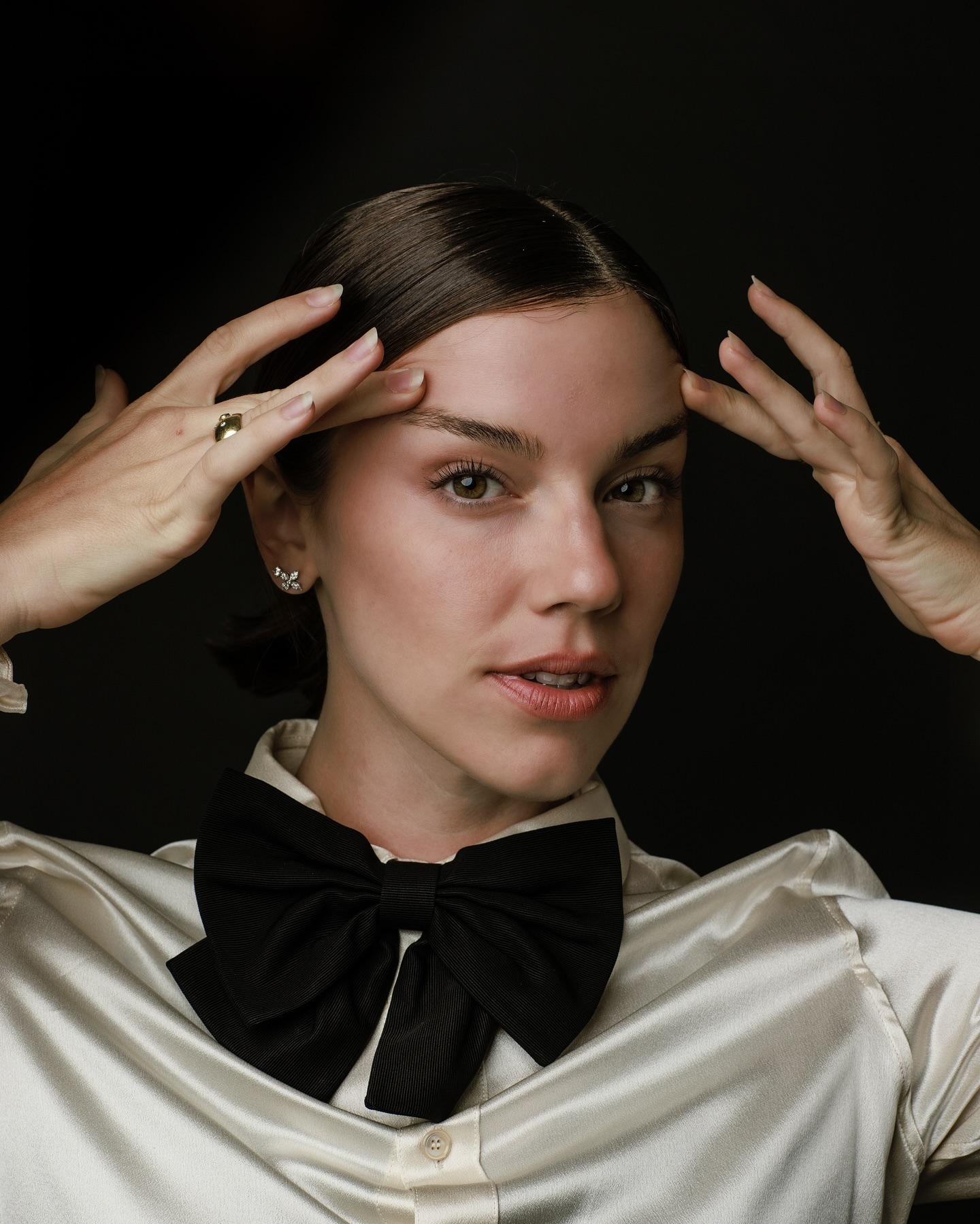 https://e.radikal.host/2026/05/23/alicewegmann_1731156813747.jpg