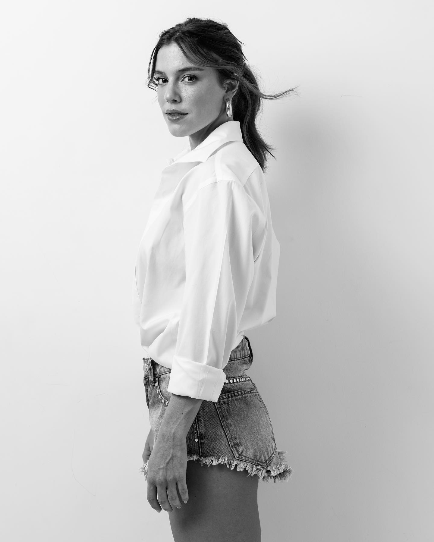 https://e.radikal.host/2026/05/23/alicewegmann_1731156926686.jpg