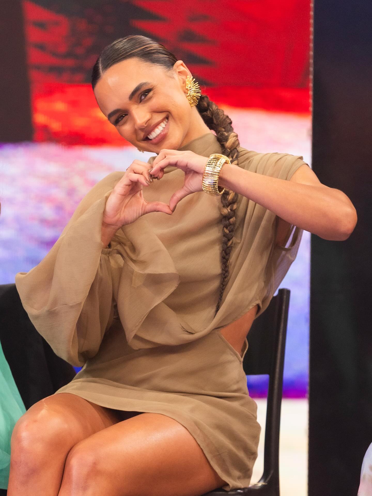 https://e.radikal.host/2026/05/31/DZOVANNA-KORDEIRO-6.jpg