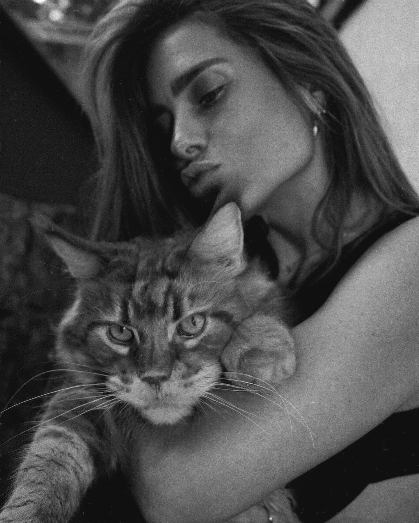 https://e.radikal.host/2026/05/31/KAROLINA-DIKMANN-14.jpg