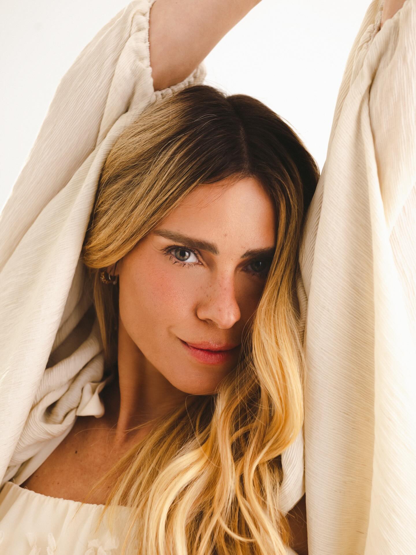 https://e.radikal.host/2026/05/31/KAROLINA-DIKMANN-4.jpg