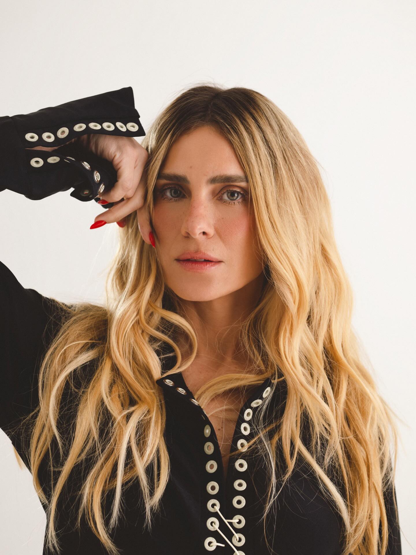 https://e.radikal.host/2026/05/31/KAROLINA-DIKMANN-9.jpg