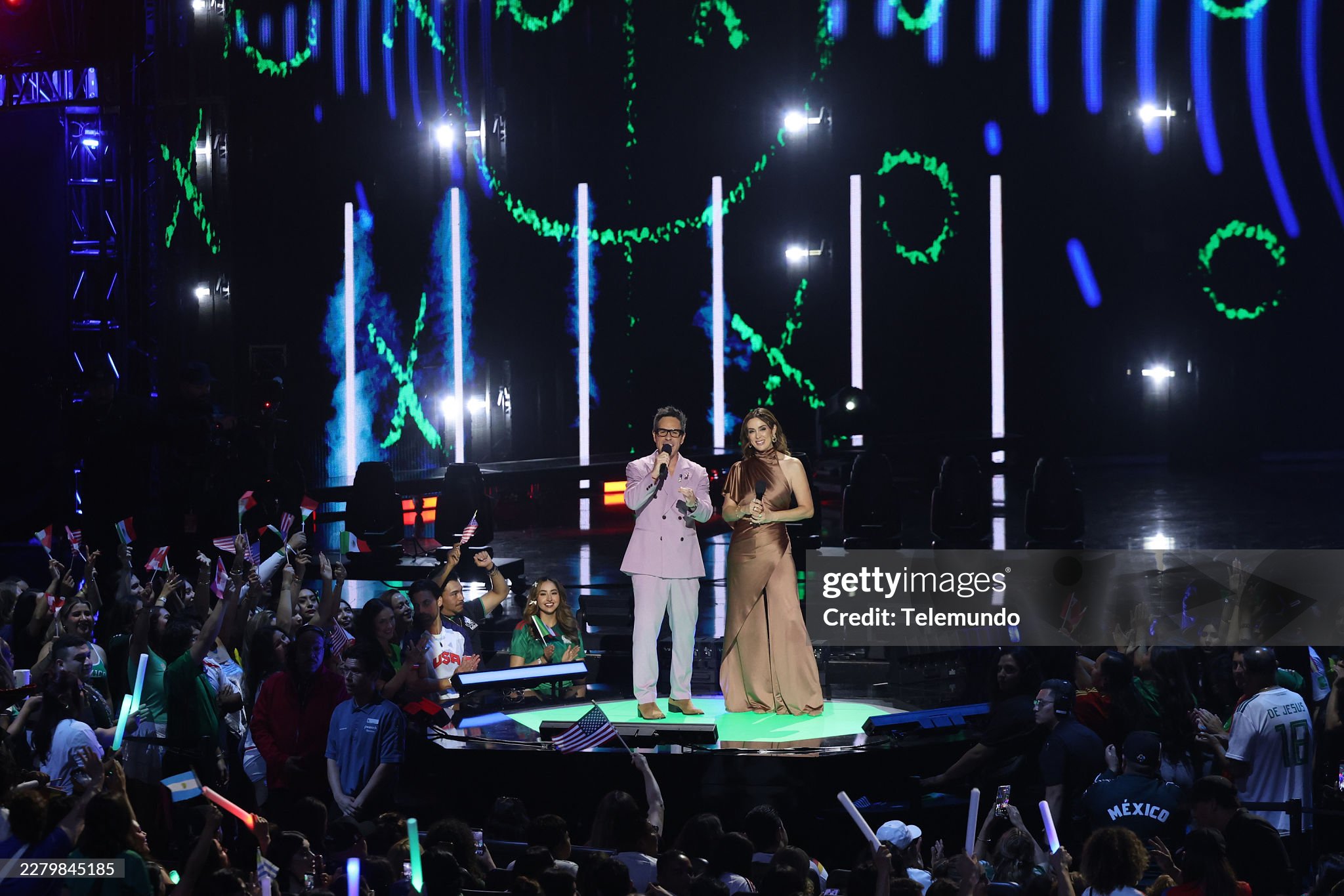 https://e.radikal.host/2026/06/12/gettyimages-2279845185-2048x2048.jpg