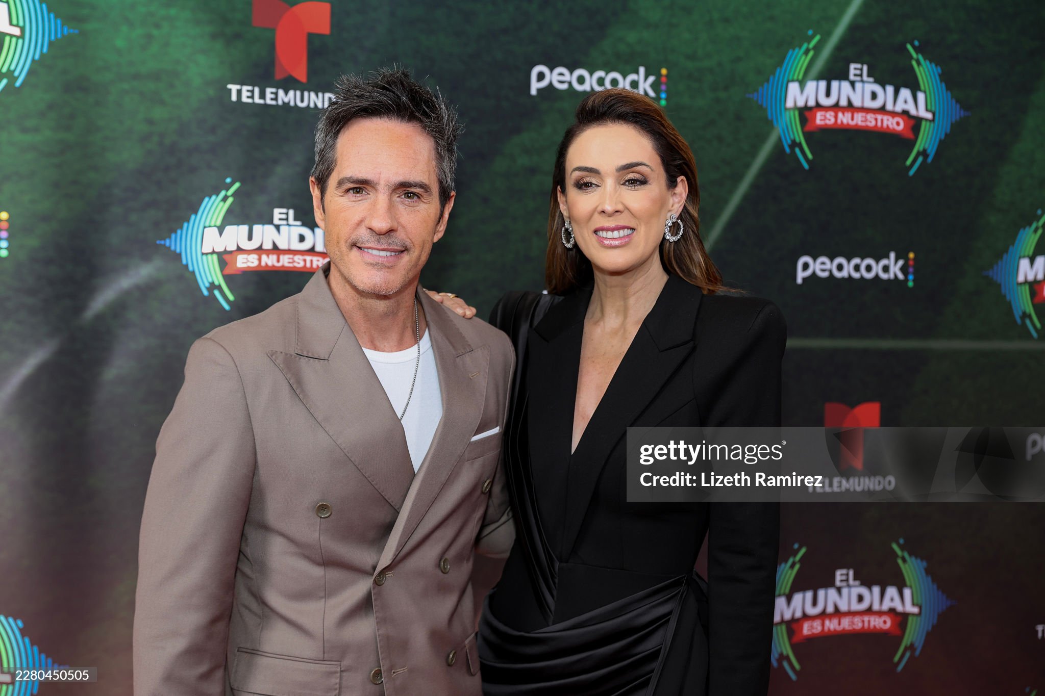https://e.radikal.host/2026/06/12/gettyimages-2280450505-2048x2048.jpg