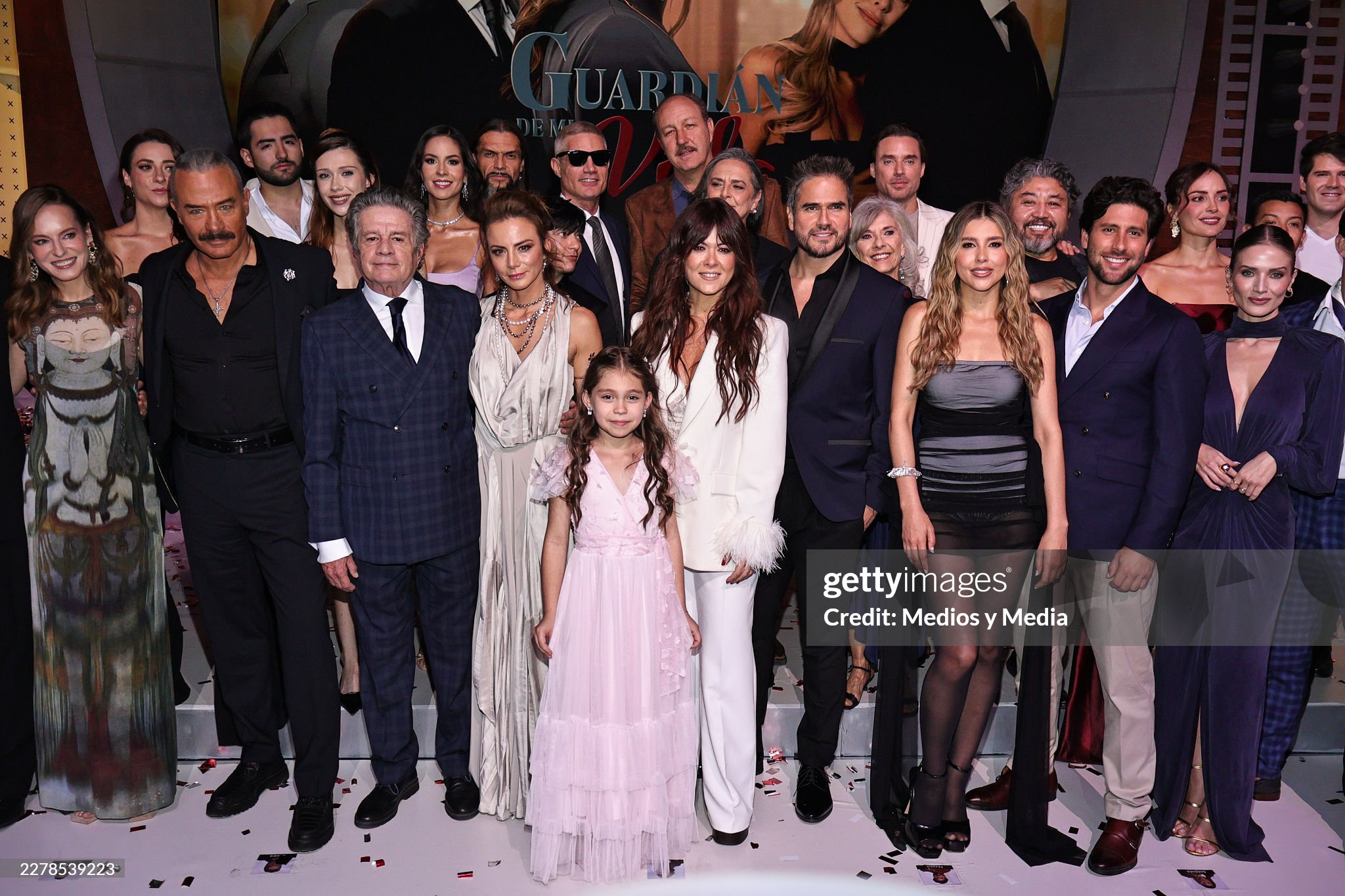 https://e.radikal.host/2026/06/13/gettyimages-2278539223-2048x2048.jpg