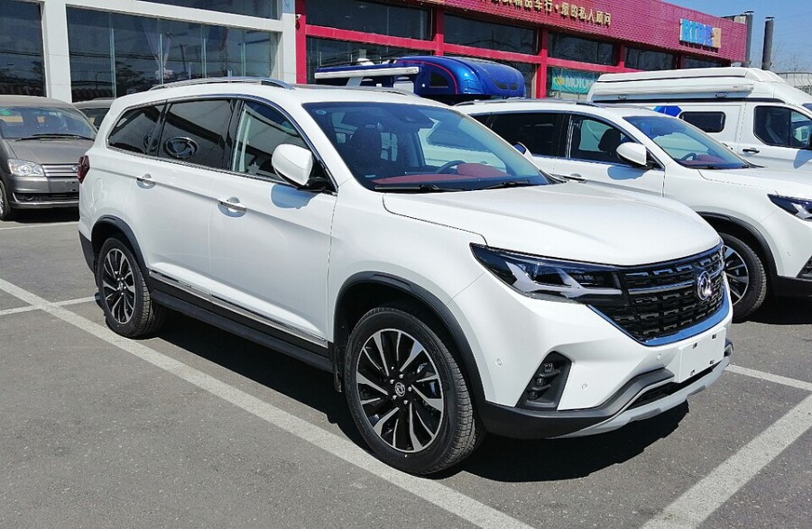 Dongfeng_Forthing_T5L_01_China_2019-04-02.jpg