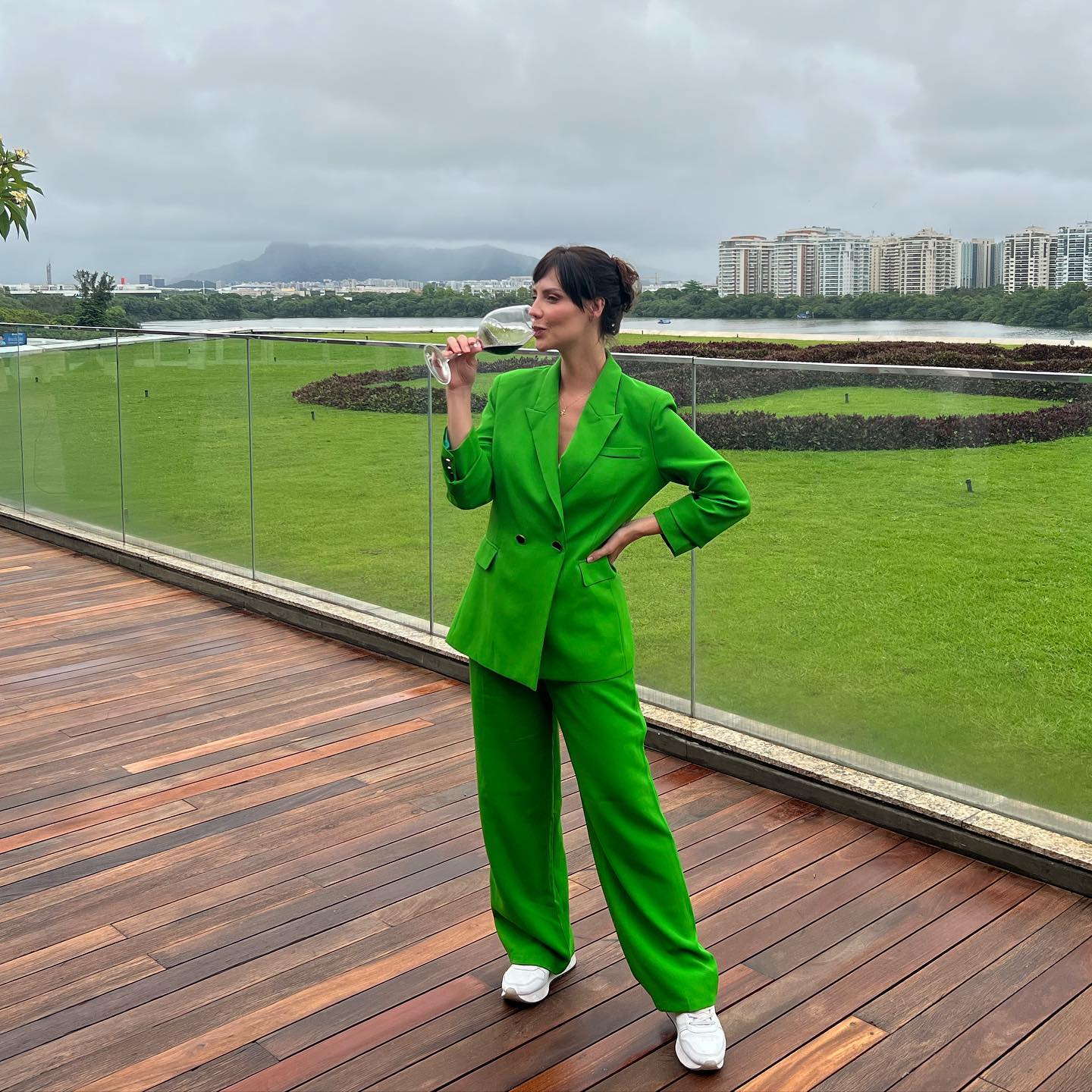 https://e.radikal.host/2026/07/06/camilarodrigues11_1700649280704.jpg