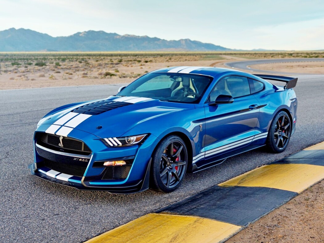 1707757643_bigfoto-top-p-ford-mustang-shelbi-dzhiti-500-88.jpg