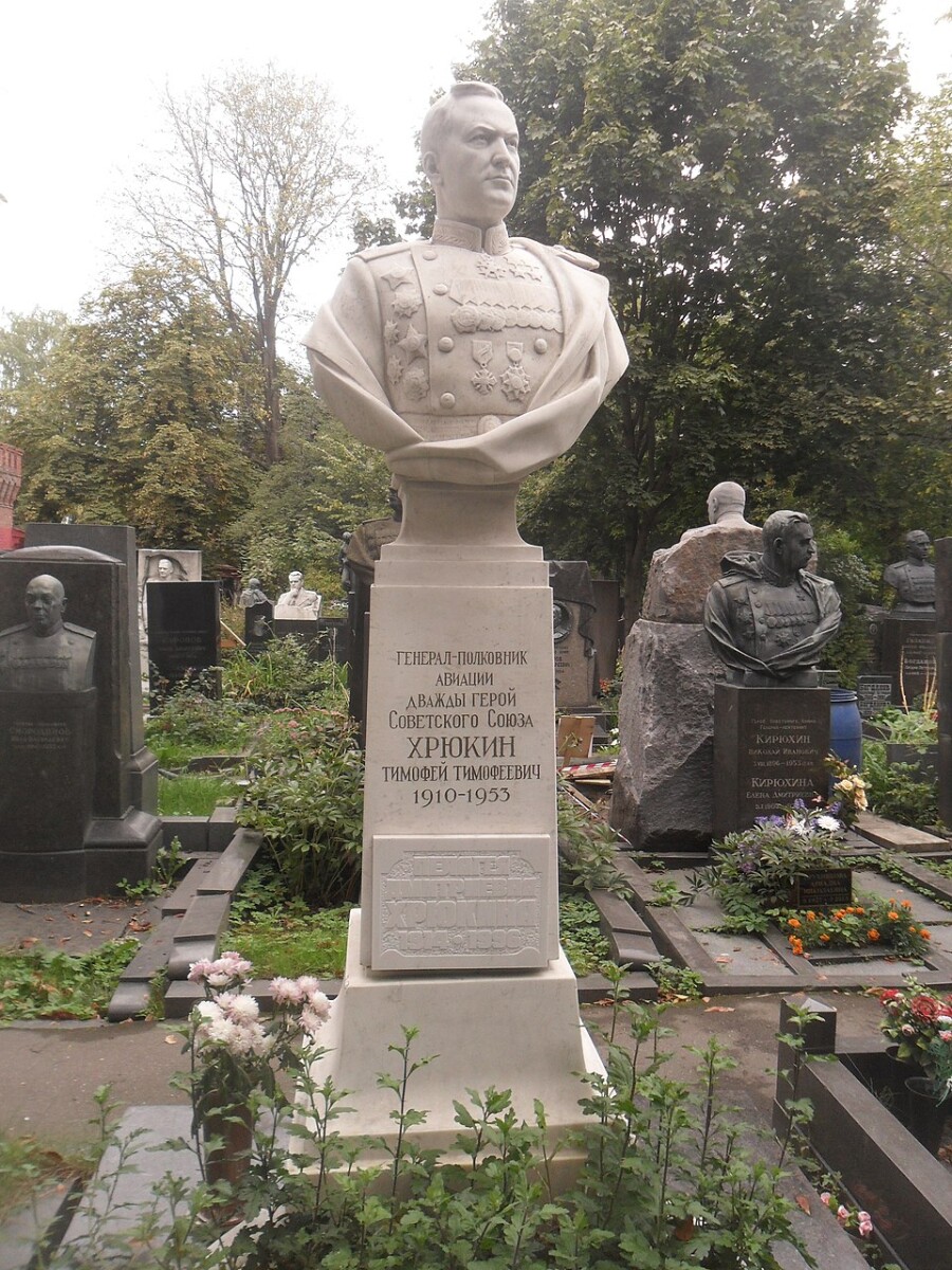 960px-MOGILA_DVAZDY_GEROY_SOVETSKOGO_SOYZA_TIMOFEY_KRYKINA.jpg